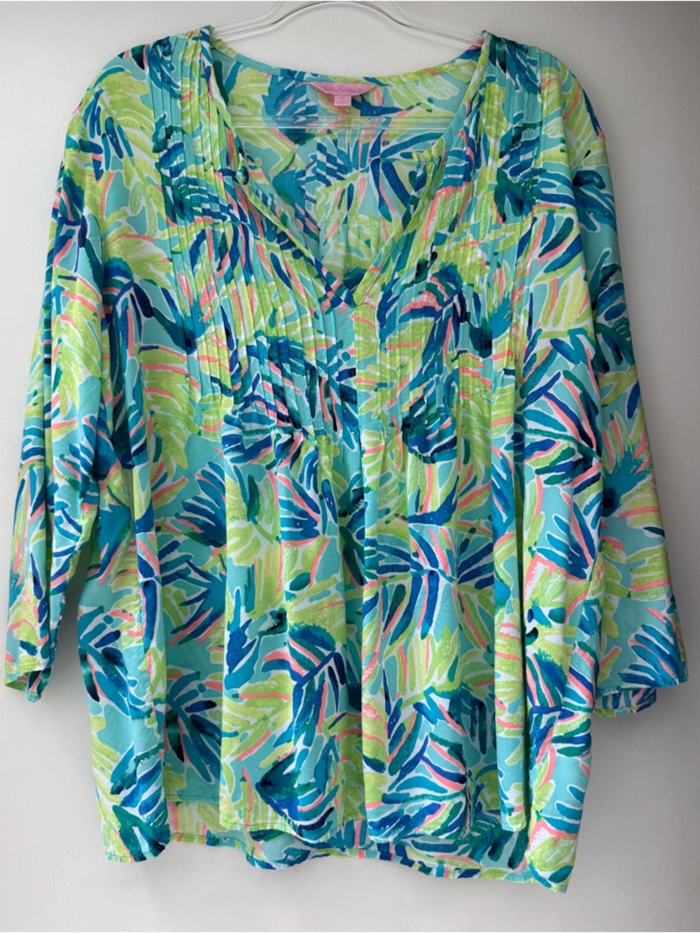 EUC💙 Lilly Pulitzer green Blue & melon Tropical V-Neck Blouse L
